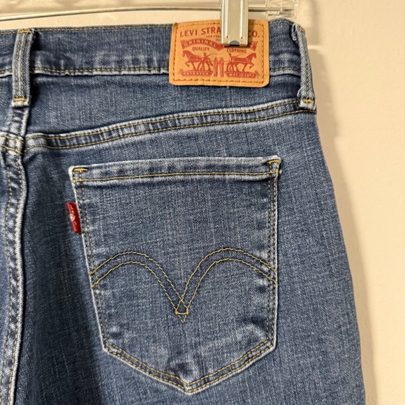 Levis 505 Straight Leg Jeans Womens Size 27 x 29 Medium Wash Blue Denim Mid Rise - Picture 9 of 14